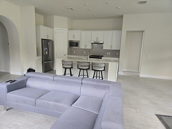 4th image of 2754 Aviamar Cir