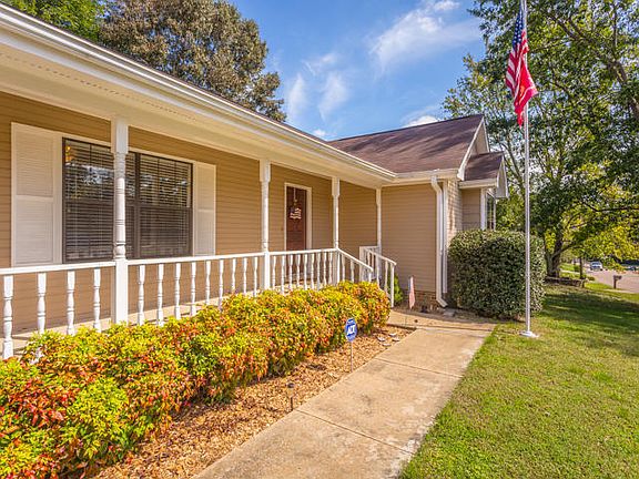 3rd image of 7413 Flagstone Dr