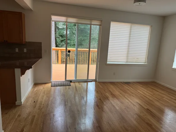 8777 233rd Pl NE, Redmond, WA 98053