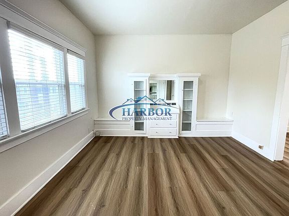 4th image of 426-430 W 22nd St #428B