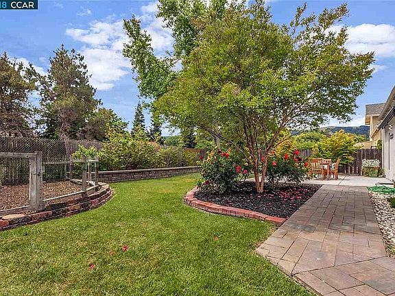 5th image of 7239 Valley Trails Dr
