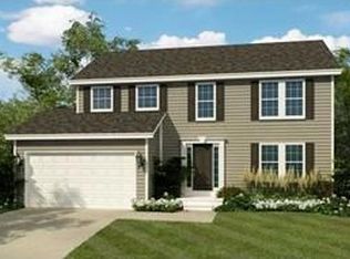 24 Americo Ct, Lancaster, NY 14086