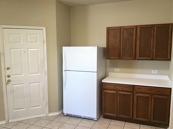 5th image of 2936 Clear Creek Dr
