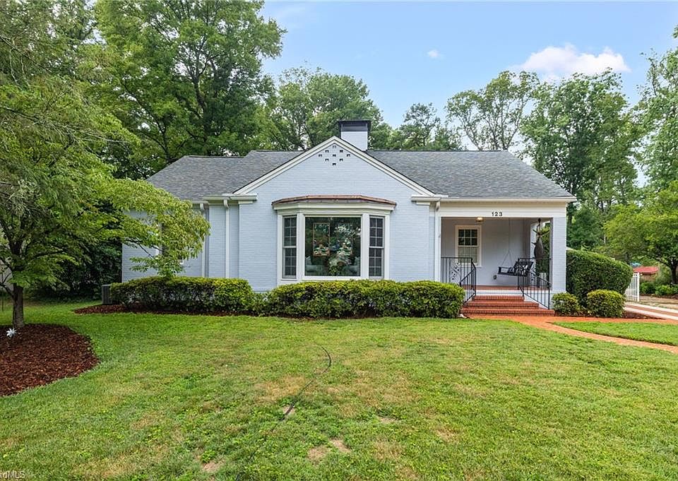1st image of 123 Beverly Pl