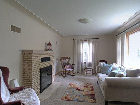 5th image of 512 Losey Blvd S