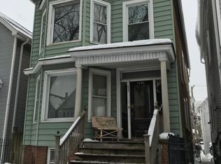 1939 W Roscoe St #1, Chicago, IL 60657