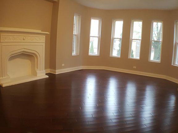 3rd image of 8924 S Blackstone Ave #3