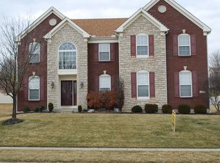 3825 W Sudbury Ct, Bellbrook, OH 45305