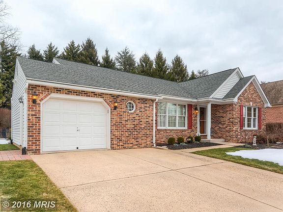 2nd image of 507 Cesky Pl