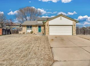 1424 E Pine Tree Rd, Derby, KS 67037