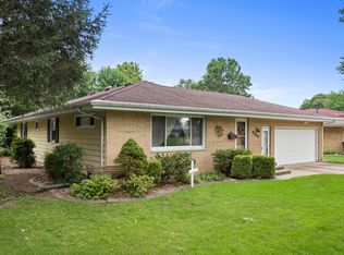 900 Briarcliff Dr, Rantoul, IL 61866