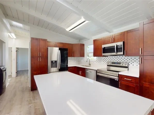 1655 Hoolaulea St, Pearl City, HI 96782