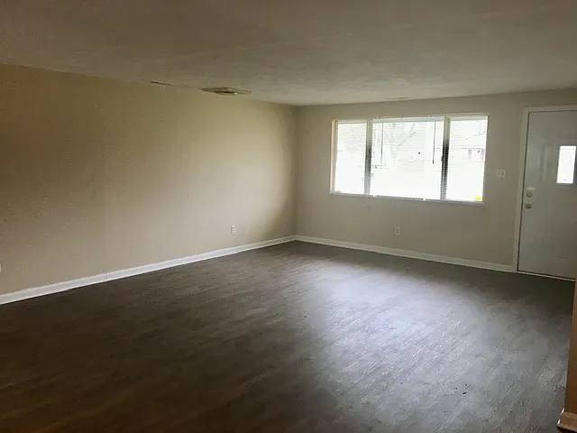 9403 Shenandoah Dr — Photo 6