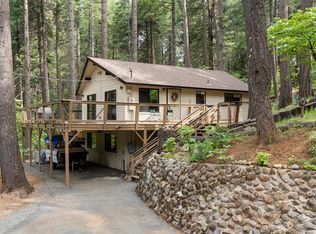 7077 Lakewood Dr, Pollock Pines, CA 95726