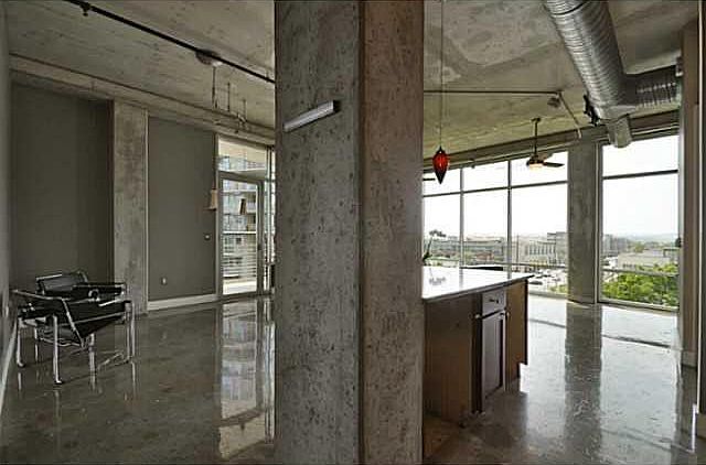 1st image of 800 W 5th St APT 501