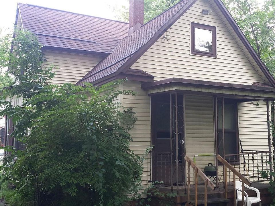 2nd image of 1010 Alto Ave SE