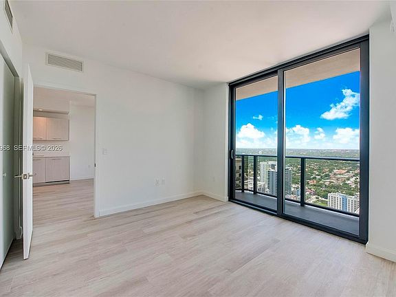 3rd image of 55 SW 9th St #3507