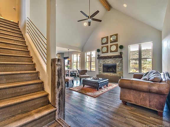 5th image of 914 Silver Sage Dr