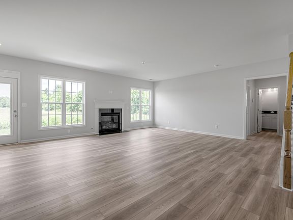 4th image of 1909 Belhurst Way