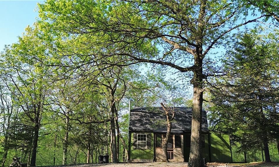 1st image of 65 Hill Top Dr