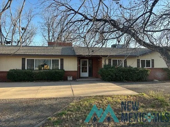 1415 S Country Club Cir, Carlsbad, NM 88220