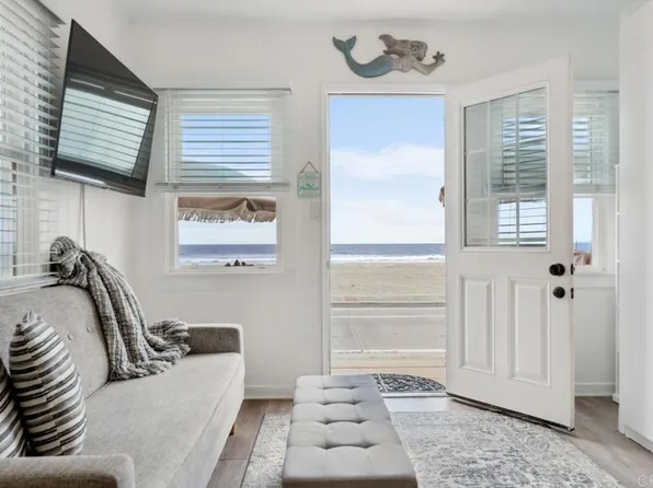 704 N The Strand N #9, Oceanside, CA 92054