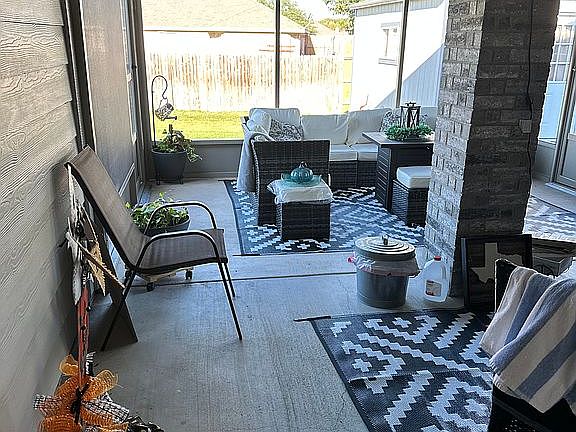 5th image of 268 Jacinth Ln