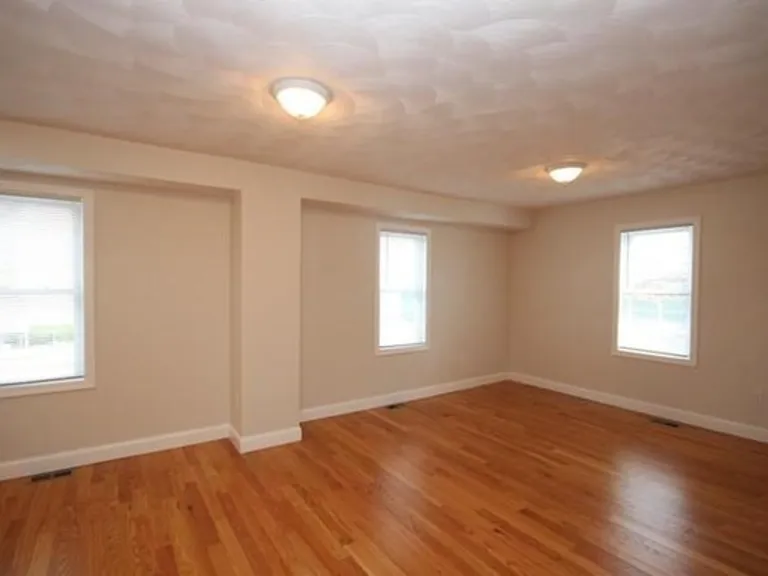 23 Williams St #1 — Photo 6
