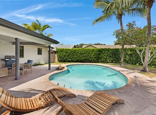 8561 SW 30th St, Davie, FL 33328