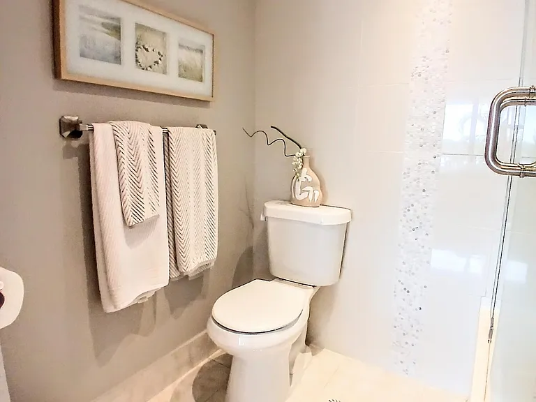 1830 Embassy Dr #309 — Photo 21