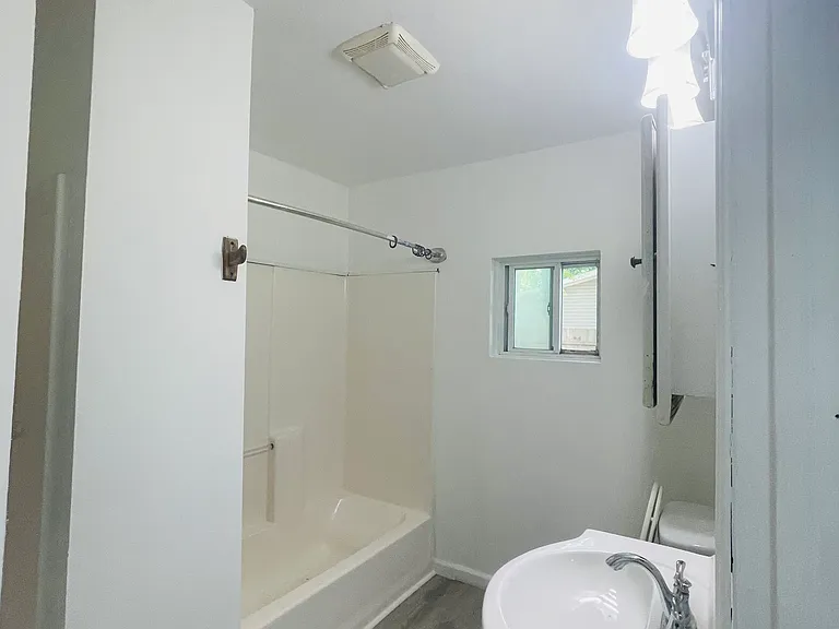 2902 John L Portis Dr — Photo 7