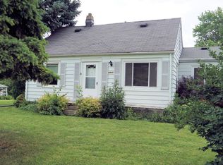 4960 S 30th St, Greenfield, WI 53221