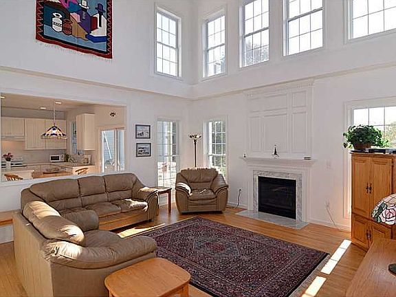 3rd image of 61 Schooner Cove Ln