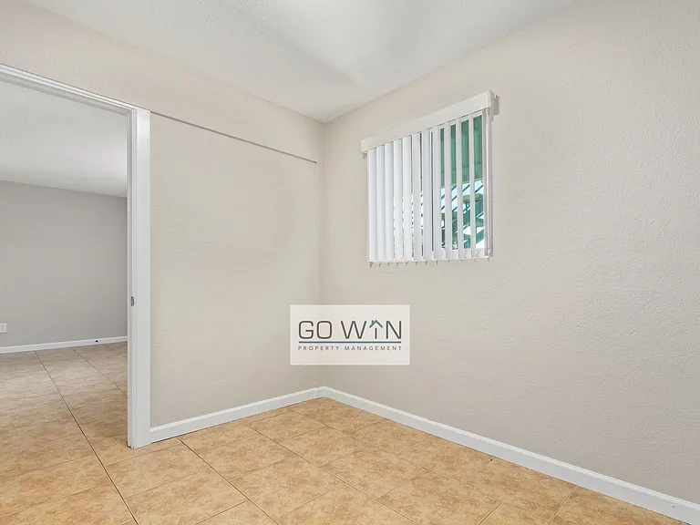 2146 E Taylor St — Photo 15