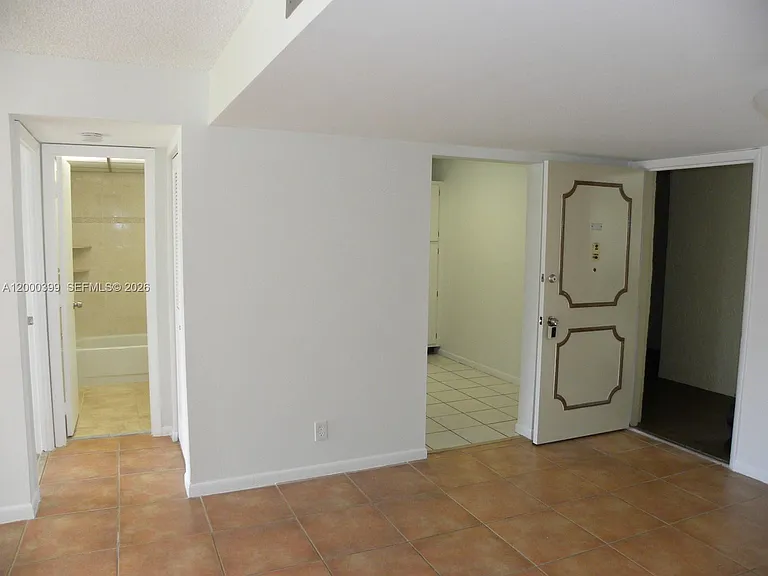 8050 W McNab Rd #206 — Photo 4