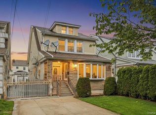 22173 91st Rd, Queens Village, NY 11428