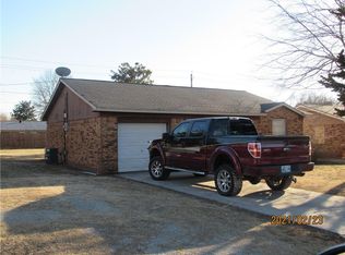 1403 Prospect Dr, Wynnewood, OK 73098