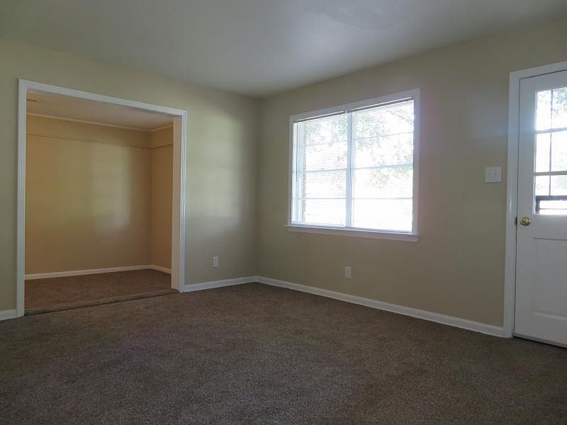 2nd image of 3945 Leech Rd