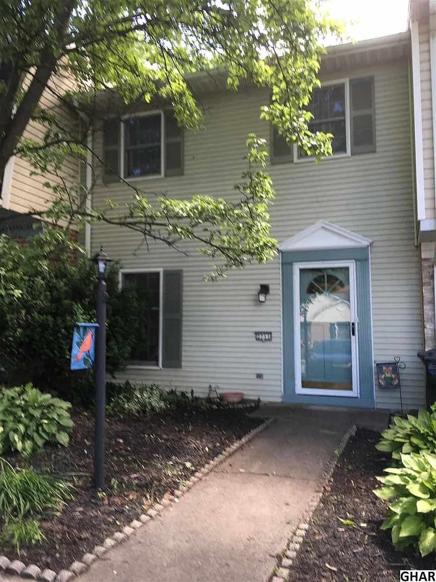 2711 High St photo 1