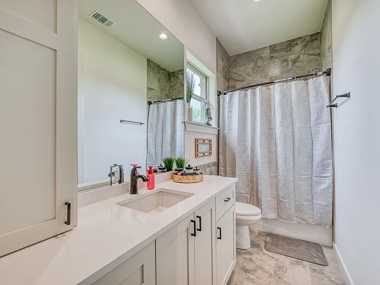 302 Parallel Cir — Photo 19