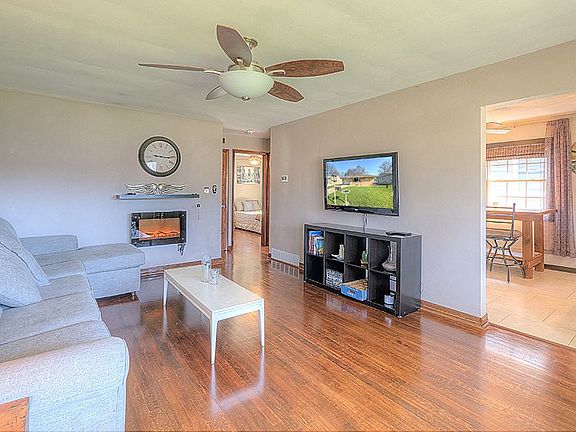 3rd image of 3116 Barrington Pl