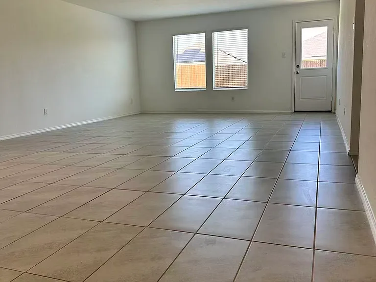 330 Ashbrook Way — Photo 4