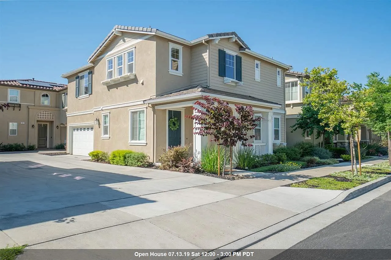 326 Pacifica Dr photo 1