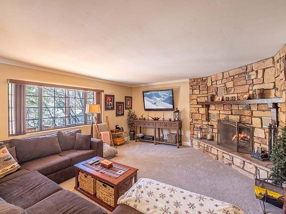 4th image of 1672 Columbine Dr