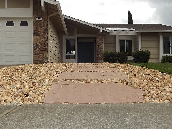 2nd image of 4909 Brittany Dr