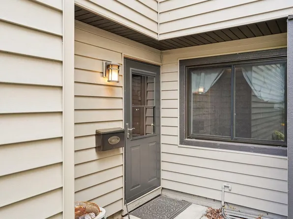 9211 North 70th STREET, Milwaukee, WI 53223