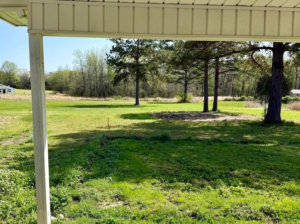 98 Mountain Home Dr, Pangburn, AR 72121