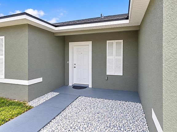 4th image of 17245 SW 18th Avenue Road