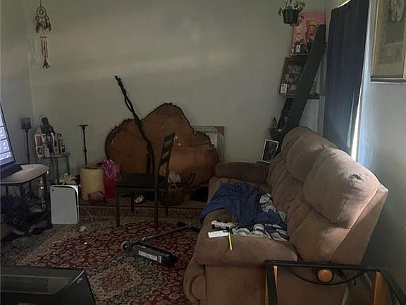3rd image of 6772 Bedford Rd