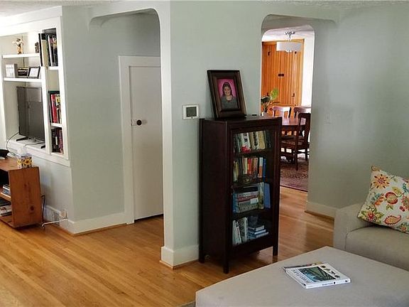 4th image of 83 South St